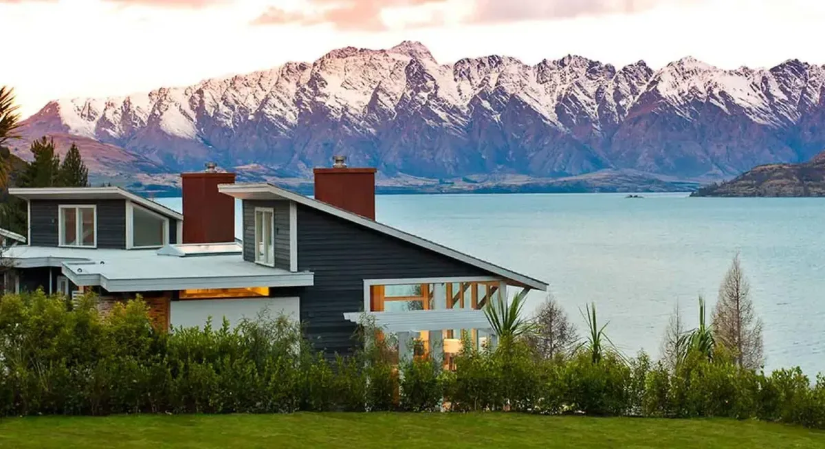 Luxury Travel in New Zealand: Lodges, Scenic Flights and Private Tours