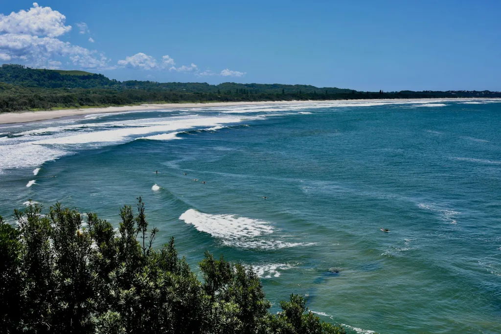Top Beaches in New Zealand: From Surf Breaks to Family‑Friendly Bays