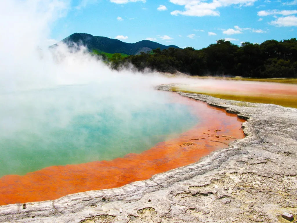 Champagne Pool Is 74°C and Effervesces Carbon Dioxide