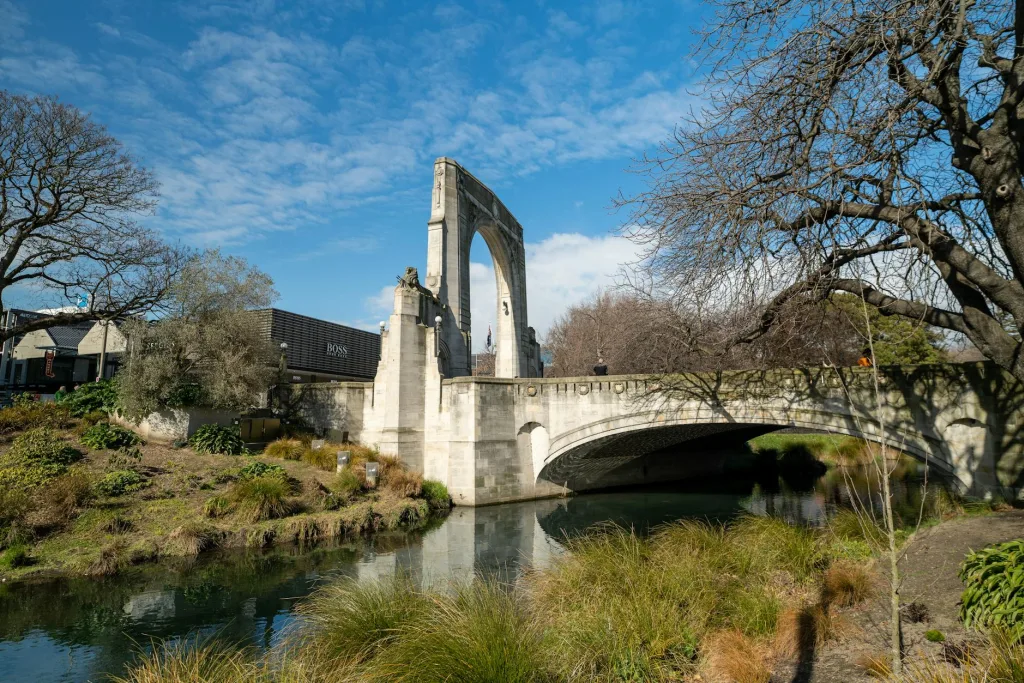 Where to Go Bungee Jumping in New Zealand (History of Kawarau Bridge &amp; Beyond)