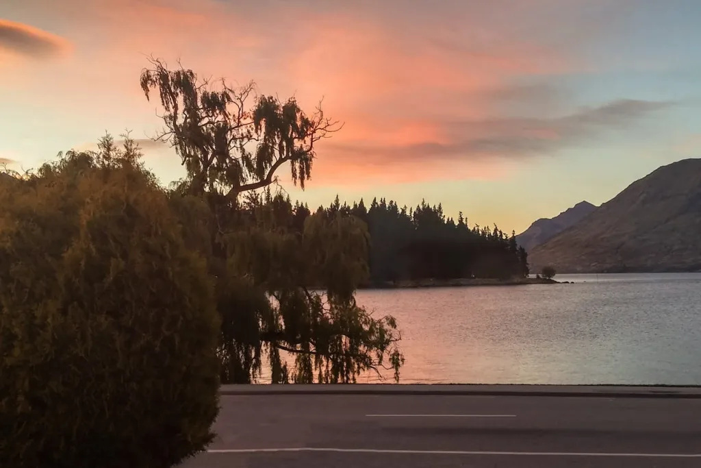 Where to Stay in Queenstown: Lakefront, Ski Access and Budget Options